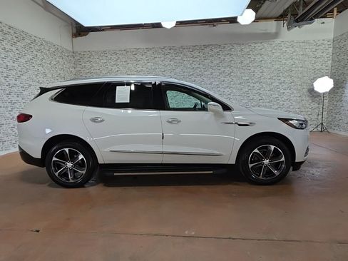 Used 2020 Buick Enclave Essence w/ Sport Touring Edition image 6