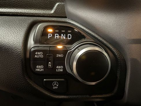 Used 2024 RAM 1500 Big Horn AWD/4WD image 32
