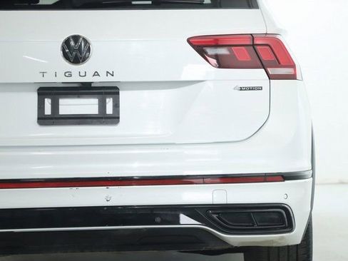 Used 2024 Volkswagen Tiguan SE R-Line AWD/4WD image 47