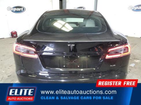 Used 2021 Tesla Model S Plaid image 12