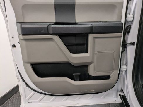 Used 2020 Ford F250 XL w/ STX Appearance Package image 22