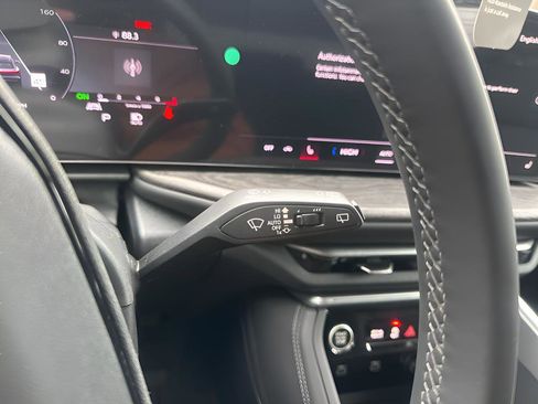 New 2025 Audi Q5 2.0T Premium Plus image 33