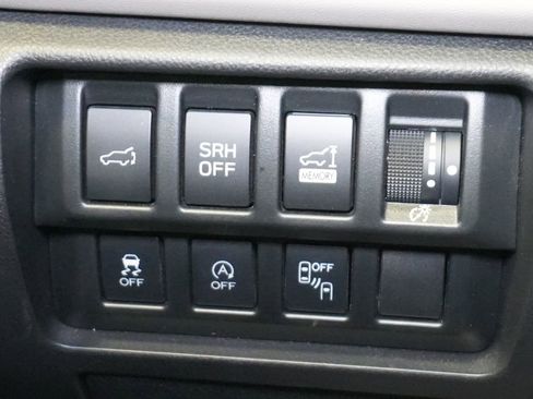 Used 2023 Subaru Forester Limited w/ Popular Package #3 image 44