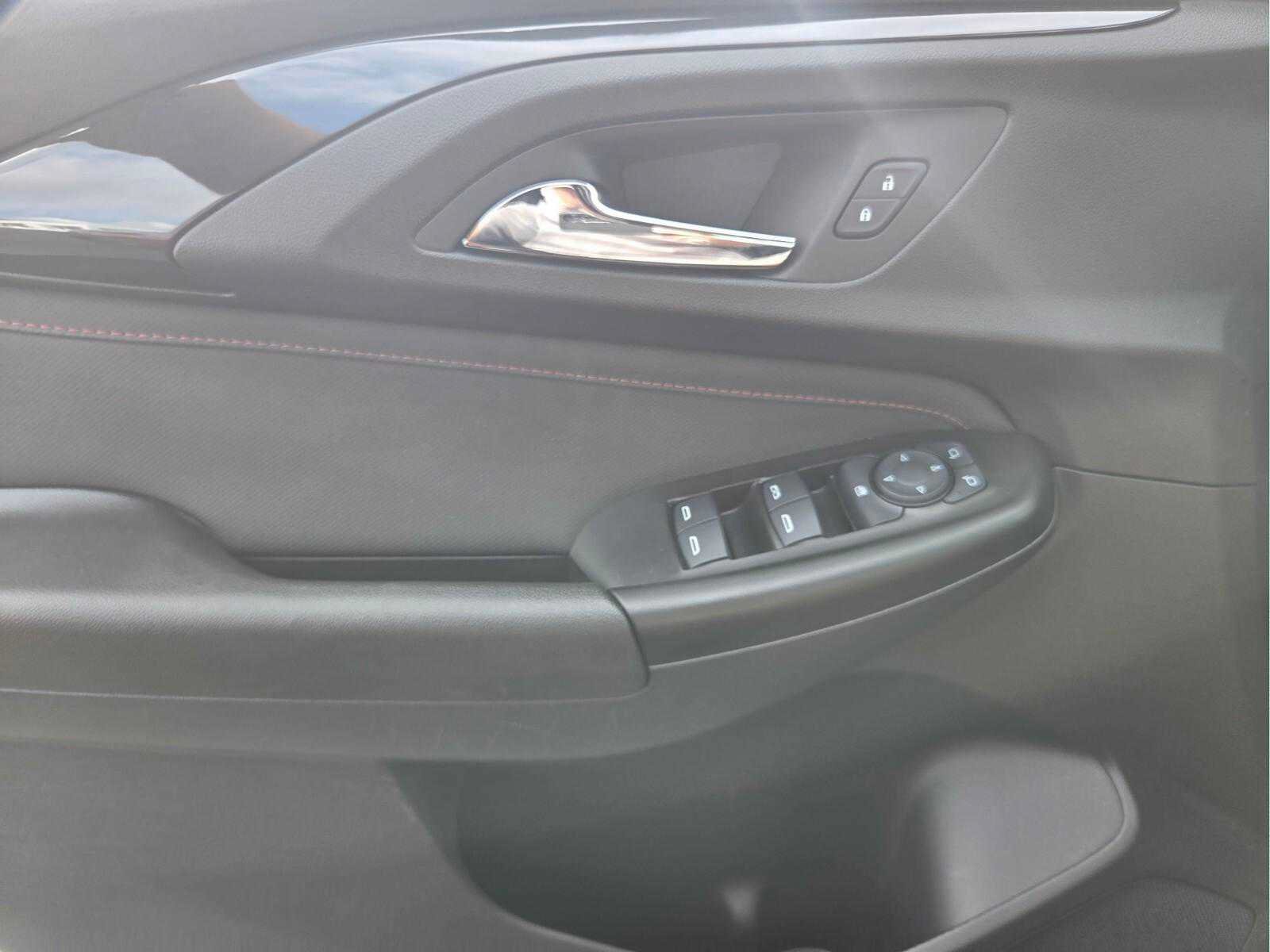 Used 2023 Chevrolet TrailBlazer RS FWD image 22