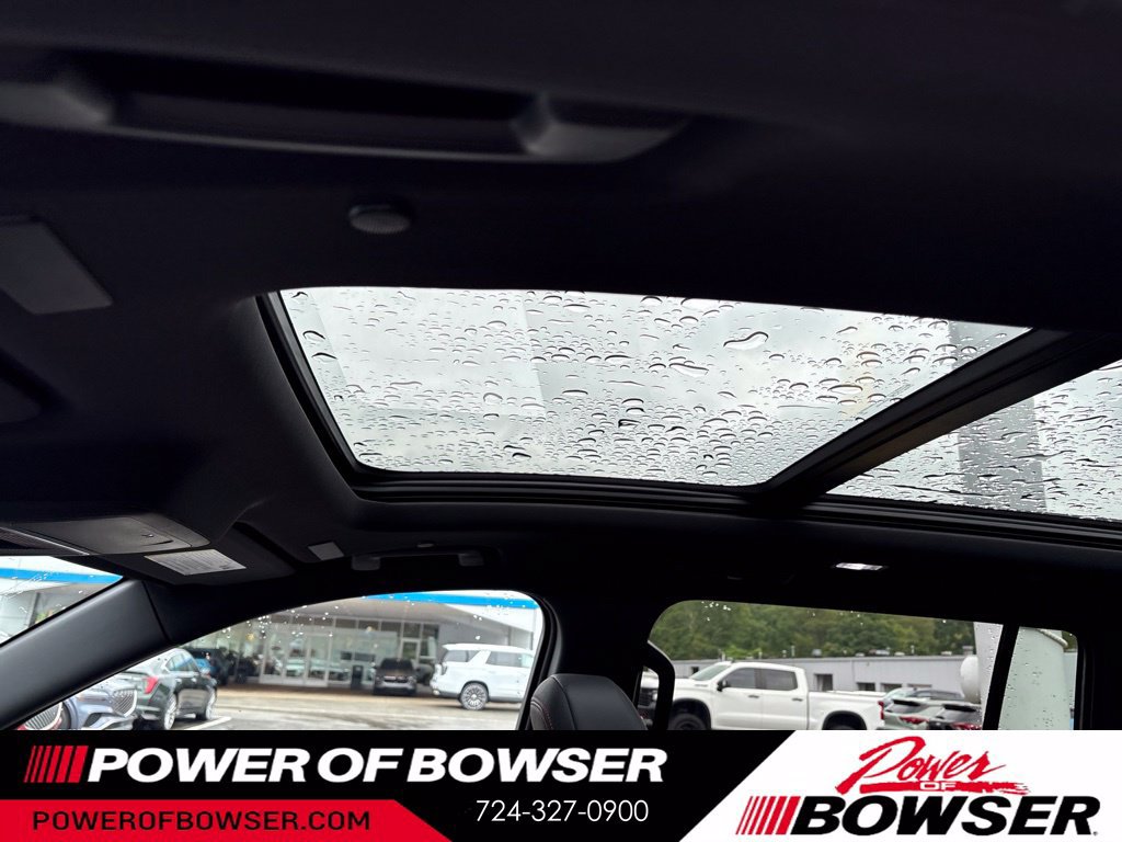 New 2026 Chevrolet Traverse RS w/ LPO, Floor Liner Package AWD/4WD image 7