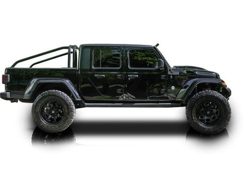 Used 2021 Jeep Gladiator Sport AWD/4WD image 2