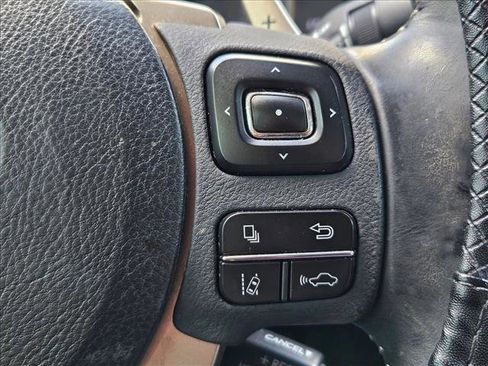 Used 2018 Lexus IS 300 AWD w/ Comfort Package image 12