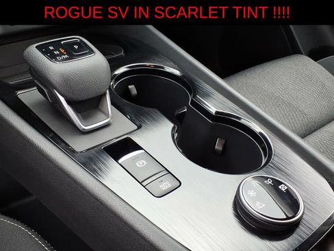 Used 2025 Nissan Rogue SV AWD/4WD image 18