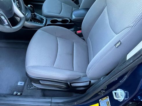 Used 2016 Hyundai Elantra SE w/ Option Group 02 image 14