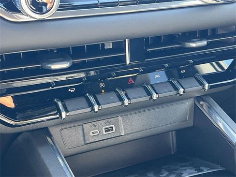 New 2026 GMC Canyon Elevation image 20