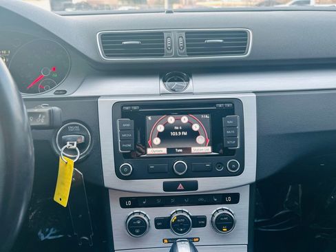 Used 2014 Volkswagen CC Sport image 29