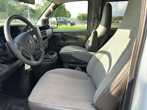 Used 2025 GMC Savana 3500 LT w/ LT Preferred Equipment Group RWD image 20