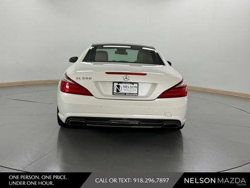 Used 2014 Mercedes-Benz SL 550 image 8