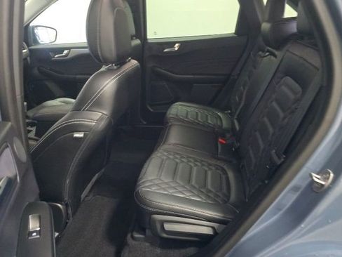 Used 2023 Ford Escape Platinum w/ Premium Technology Package image 6