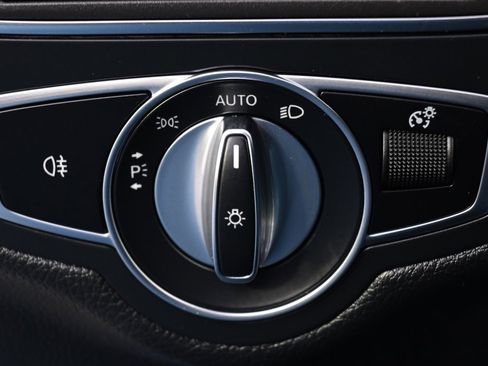 Used 2020 Mercedes-Benz C 300 4MATIC Sedan image 23