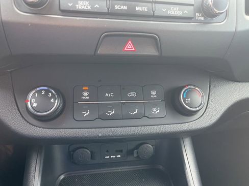 Used 2012 Kia Sportage LX image 14