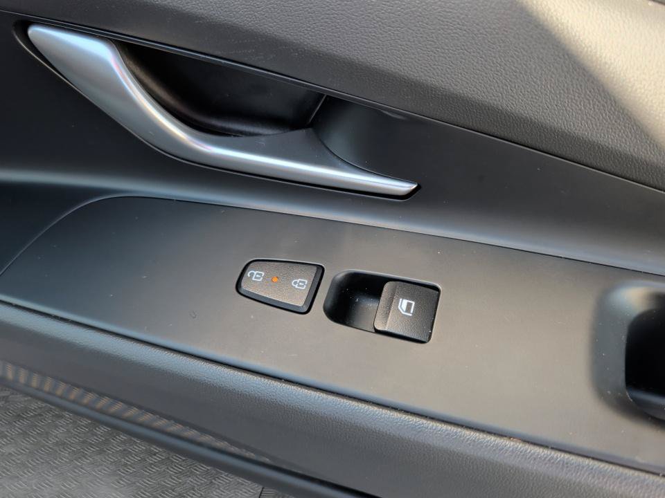 Used 2026 Hyundai Elantra Hybrid FWD image 31