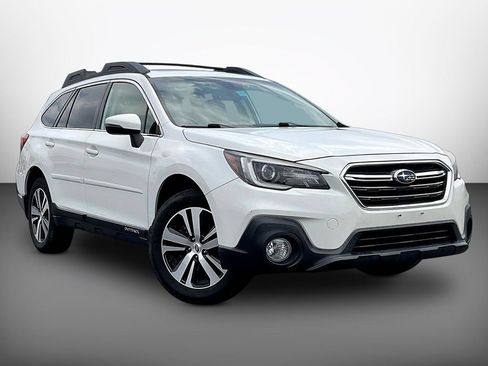Used 2019 Subaru Outback 2.5i Limited AWD/4WD image 1