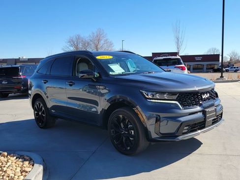 Used 2023 Kia Sorento SX image 4