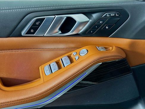 Used 2023 BMW X7 xDrive40i image 19