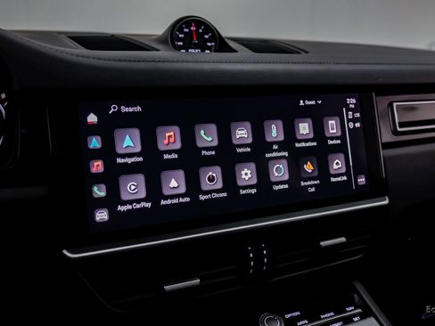 Used 2022 Porsche Cayenne Turbo image 74