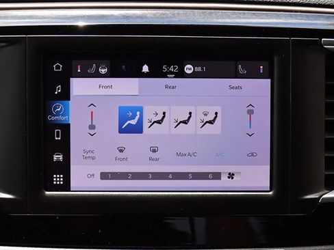 Used 2023 Chrysler Voyager LX FWD image 49