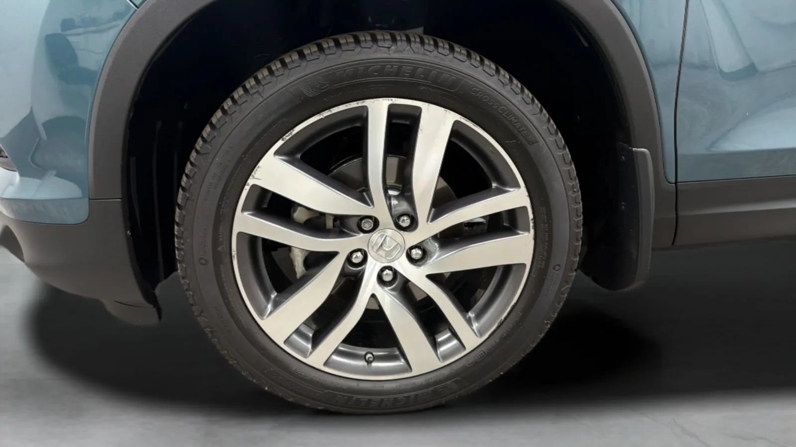 Used 2018 Honda Pilot Touring image 27