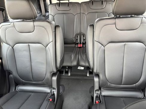 New 2025 Jeep Grand Cherokee L Limited image 30