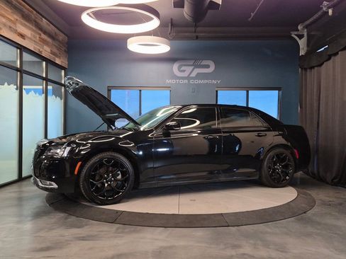 Used 2021 Chrysler 300 Touring L image 22