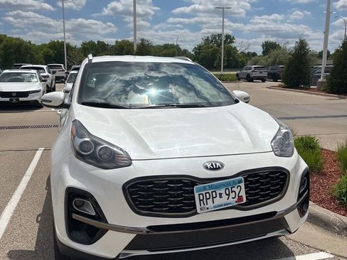 Used 2020 Kia Sportage S AWD/4WD image 1