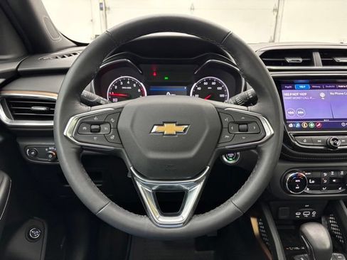 Used 2023 Chevrolet TrailBlazer ACTIV w/ Sun and Liftgate Package AWD/4WD image 19