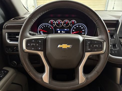 Used 2021 Chevrolet Tahoe LT w/ LT Signature Plus Package RWD image 15