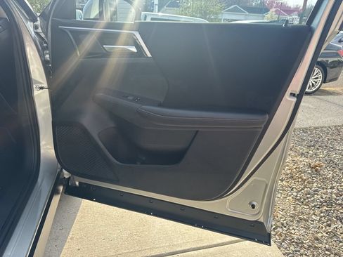 Used 2025 Mitsubishi Outlander ES AWD/4WD image 34