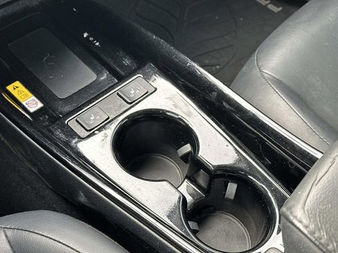 Used 2019 Toyota Prius XLE image 33