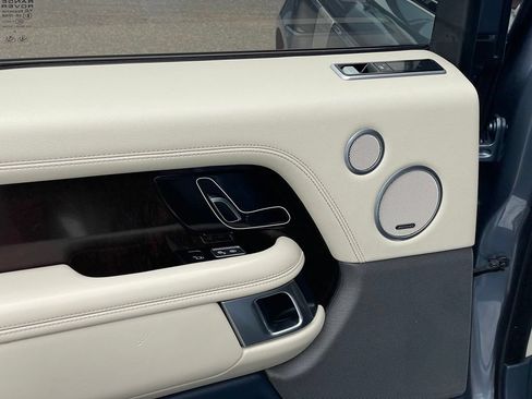 Used 2019 Land Rover Range Rover HSE AWD/4WD image 14