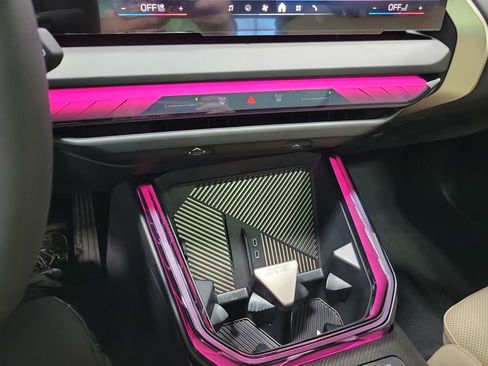 Used 2025 BMW X3 xDrive30i w/ Premium Package image 55