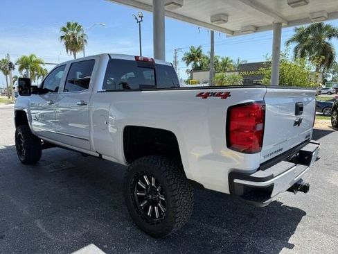 Used 2019 Chevrolet Silverado 2500 High Country w/ Duramax Plus Package AWD/4WD image 6