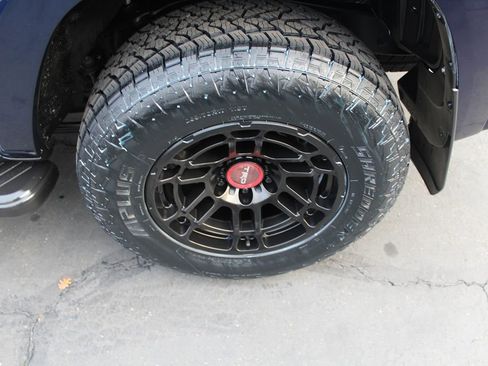 Used 2014 Toyota 4Runner SR5 image 16