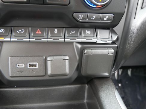 Used 2019 Chevrolet Silverado 1500 LTZ w/ LTZ Plus Package AWD/4WD image 31