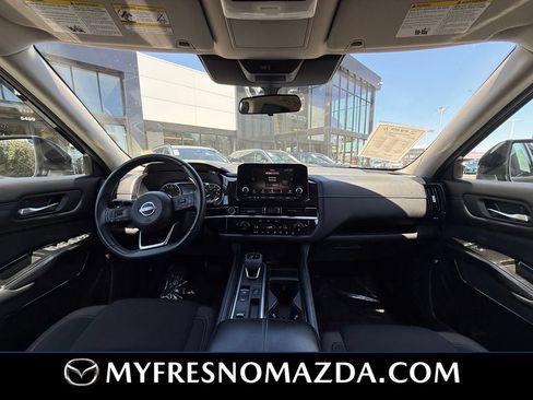 Used 2022 Nissan Pathfinder SV FWD image 18