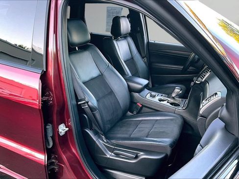 Used 2022 Jeep Grand Cherokee Laredo X AWD/4WD image 29