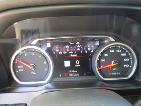 Used 2020 Chevrolet Silverado 1500 High Country w/ Technology Package AWD/4WD image 29