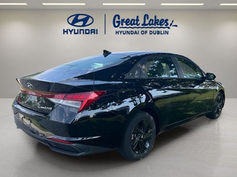 Used 2023 Hyundai Elantra Blue FWD image 5