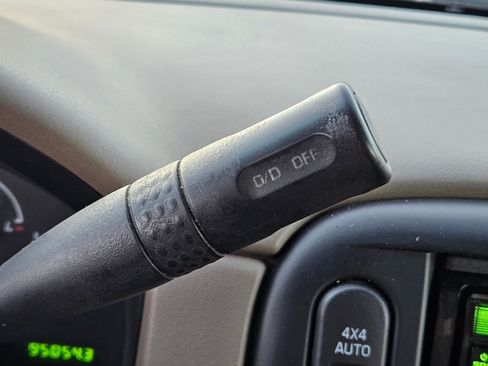 Used 2002 Ford Explorer XLS image 26