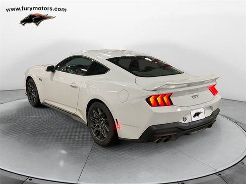 Used 2025 Ford Mustang GT Premium w/ GT Performance Package image 5