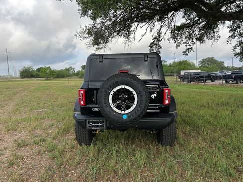 New 2026 Ford Bronco Badlands image 12