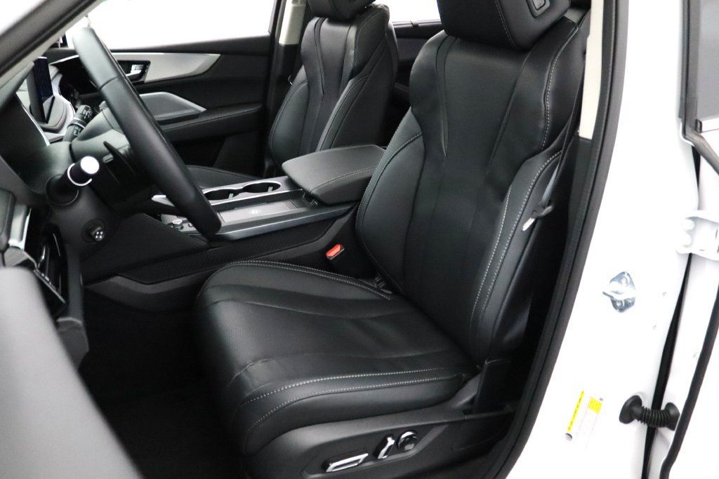 Certified 2026 Acura MDX w/ Technology Package AWD/4WD image 2