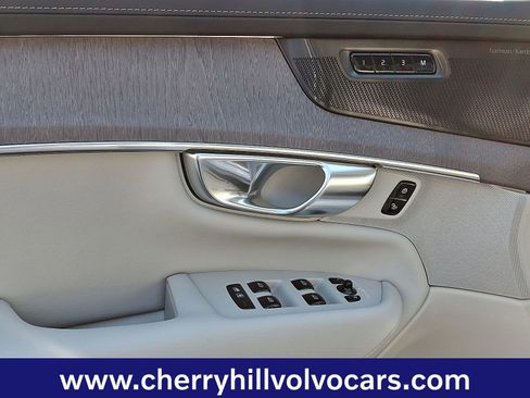 New 2026 Volvo XC90 B6 Ultra w/ Protection Package image 9