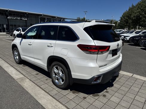 Used 2017 Toyota Highlander Limited AWD/4WD image 15