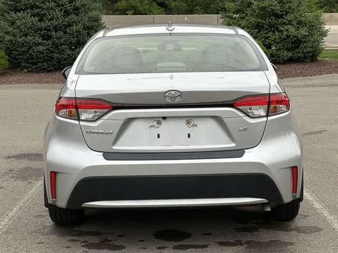 Used 2021 Toyota Corolla LE FWD image 4